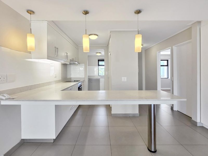 Exceptional 2 Bedroom 2 Bathroom Apartment with Views! - Photo 9