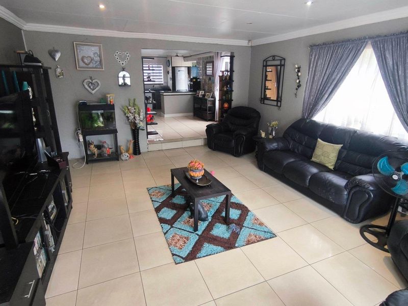 Space Galore! - Photo 9