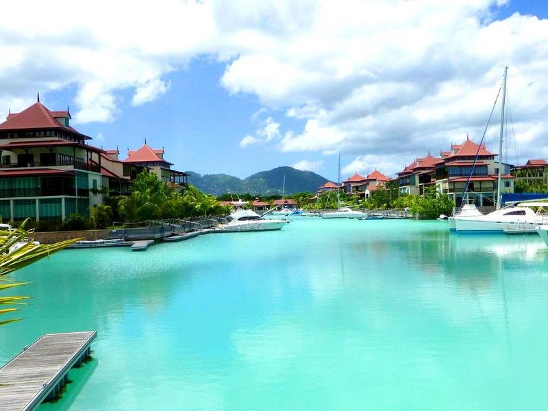 Brand New Release - Eden View Village Waterfront  Apartment - Photo 9