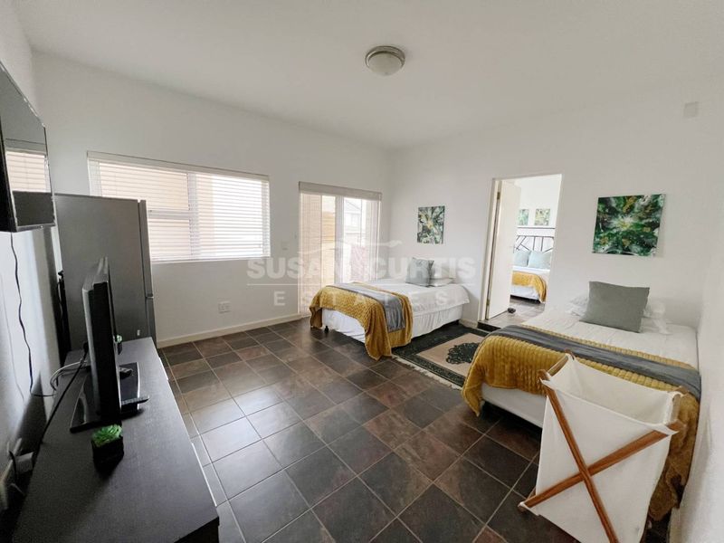 Spacious Triple-Story Home with Breathtaking Sea Views – Ideal for Large Families or as a Holiday Getaway - Photo 7