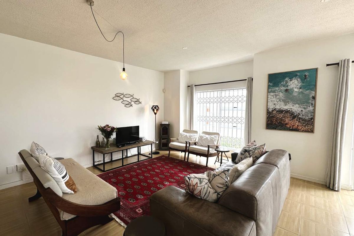 Charming 3-Bedroom Townhouse Near Pebble Beach in Vogelstrand - Photo 5