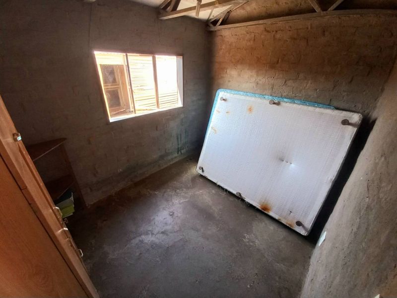 Two Bedrooms house for sale in Soshanguve South Ext 10 - Photo 7