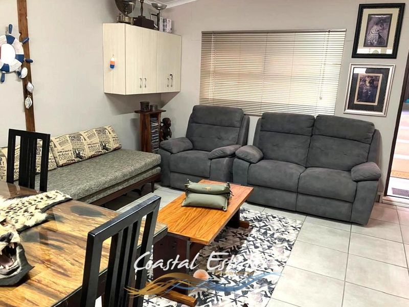 Inviting 3-Bedroom Home with Separate Flatlet in Ext 22 - Photo 4