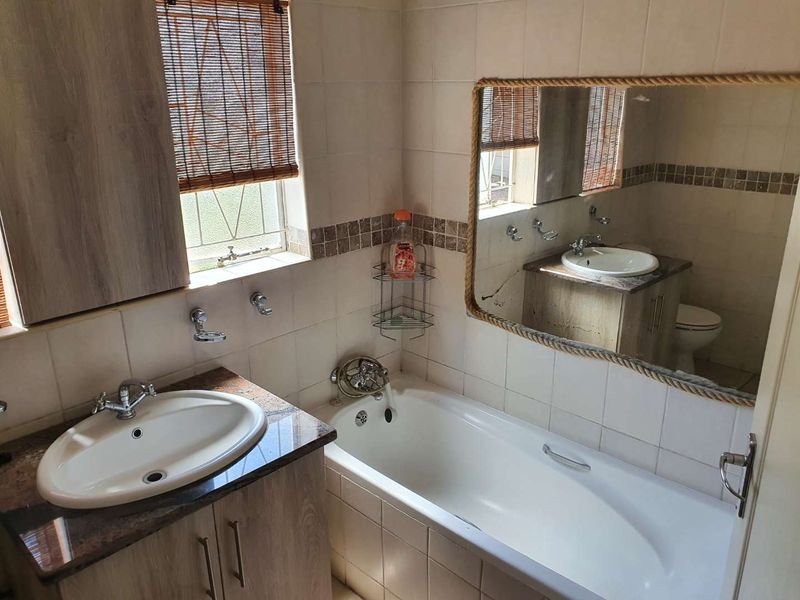 Neat Family home. - Photo 6