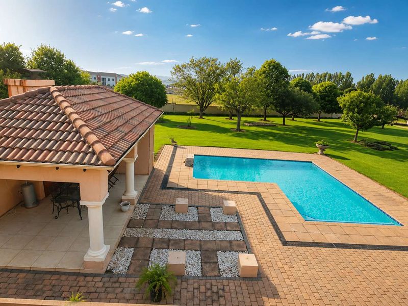 5 Bedroom house for sale in Raslouw, Centurion - Photo 2