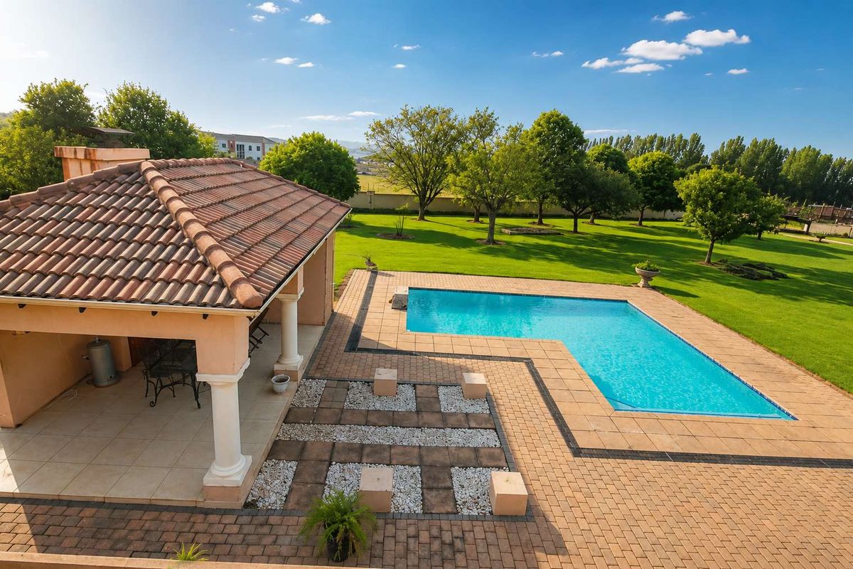 5 Bedroom house for sale in Raslouw, Centurion - Photo 2