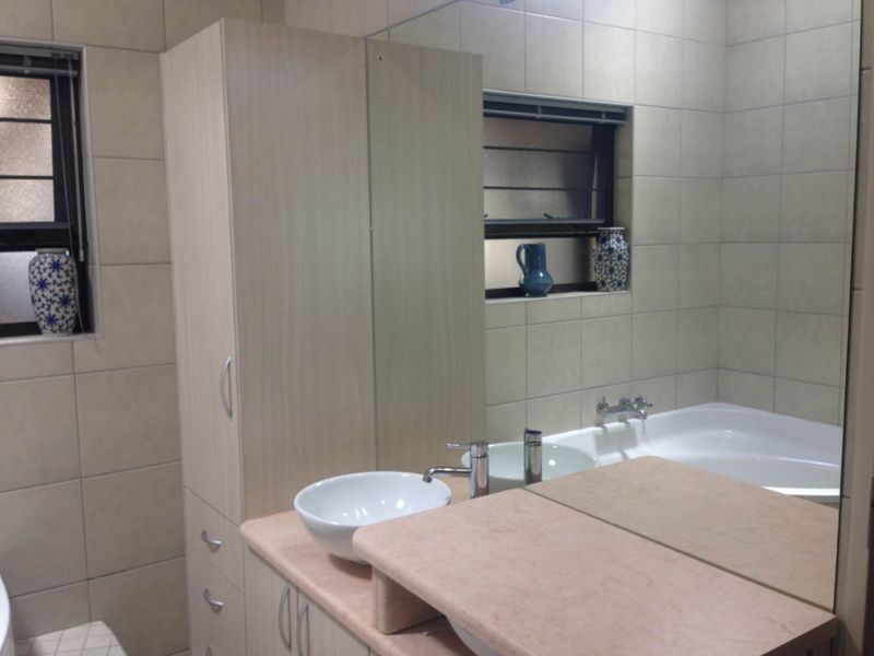 Modern Family Home Okahandja - Photo 10