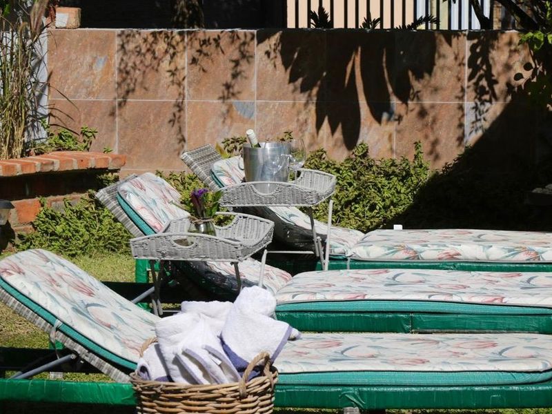 FOR SALE | LUXURY GUESTHOUSE OR EXCLUSIVE RESIDENCE | EROS PARK, WINDHOEK - Photo 9