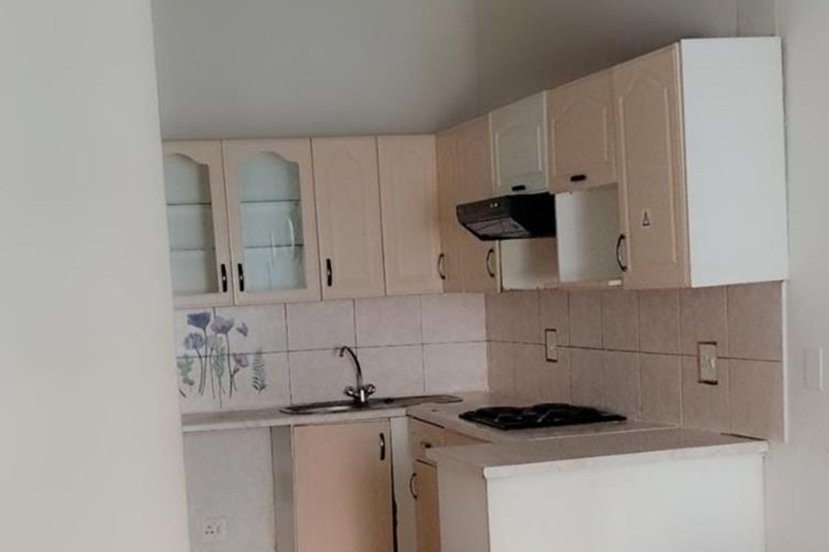 RIDGEWAY, LIONRIDGE - Photo 2