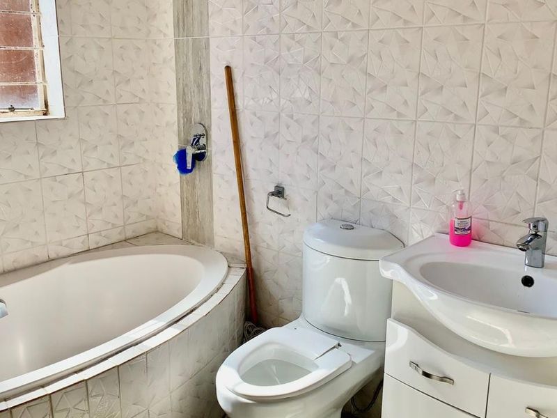 **Charming 3-Bedroom Home in Ormonde Complex**with outside room and toilet - Photo 10