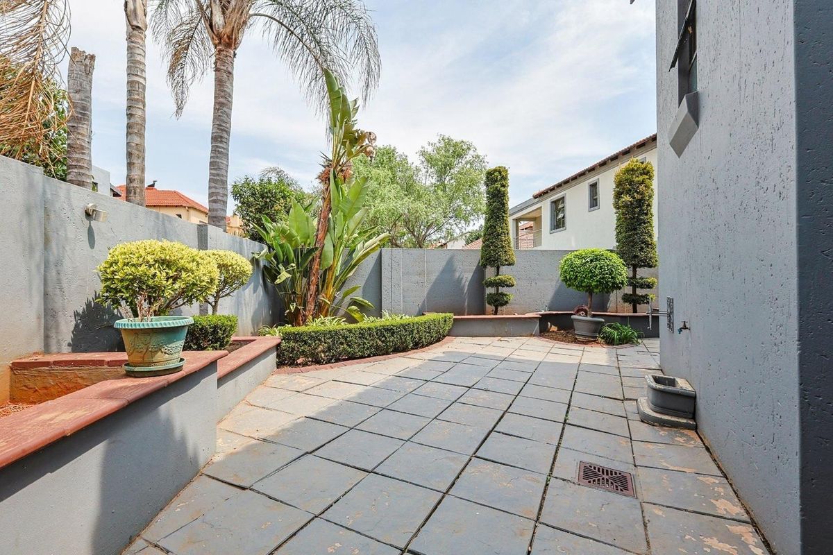 4 Bedroom 3.5 Bathroom For Sale , - Photo 3