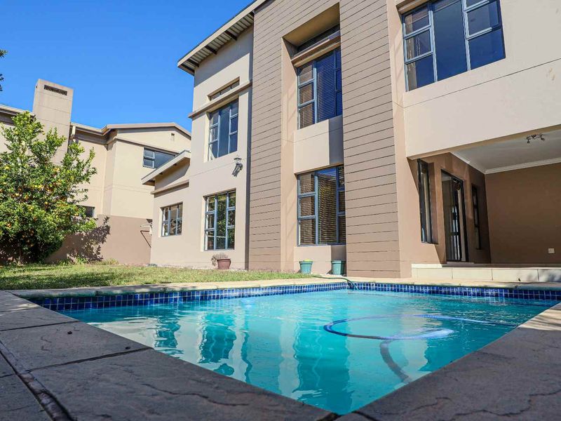 Do you value outdoor living from a safe home? - Photo 7