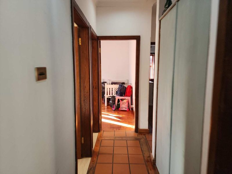 3 - 4 Bedroom Family Home - Photo 8