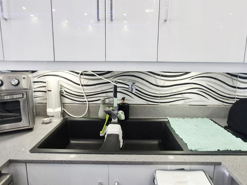 Ultimate Comfort: High-Def Bedrooms & Modern Baths - Photo 4