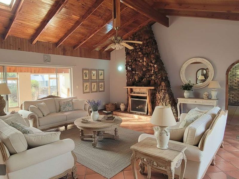 Parkside Family Home with Flatlet & Outeniqua Mountain Views - Photo 5