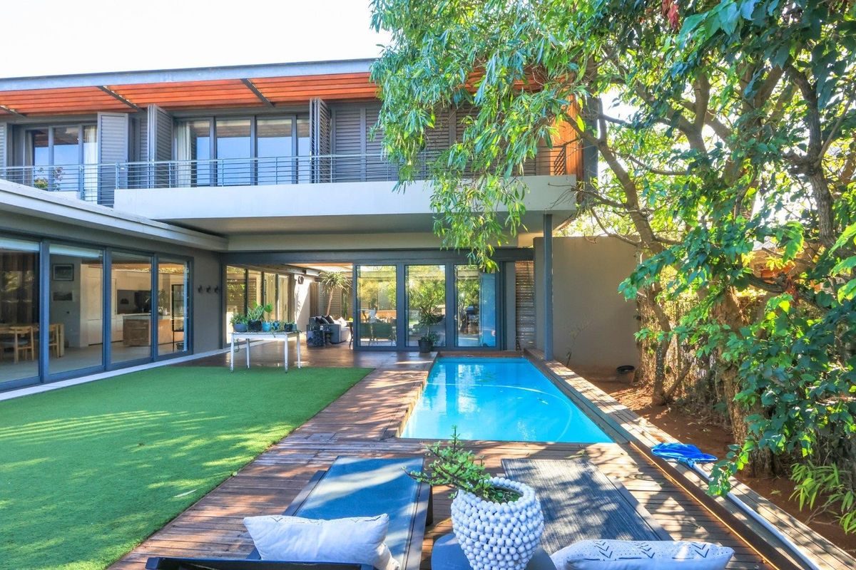 Sophisticated Modern Living in Prestigious Hawaan Estate - Photo 2