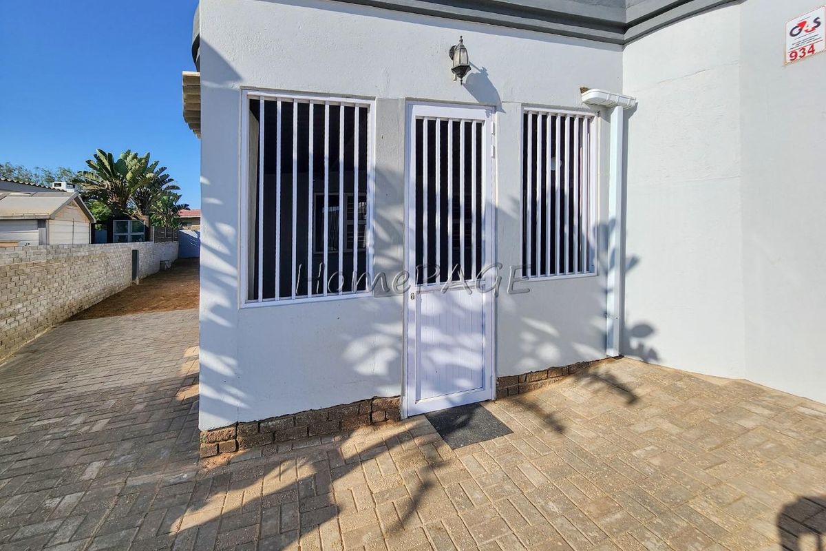 Ext 3, Henties B ay:  Well Priced, Newly Renovated 4 Bedr Home for Sale - Photo 4