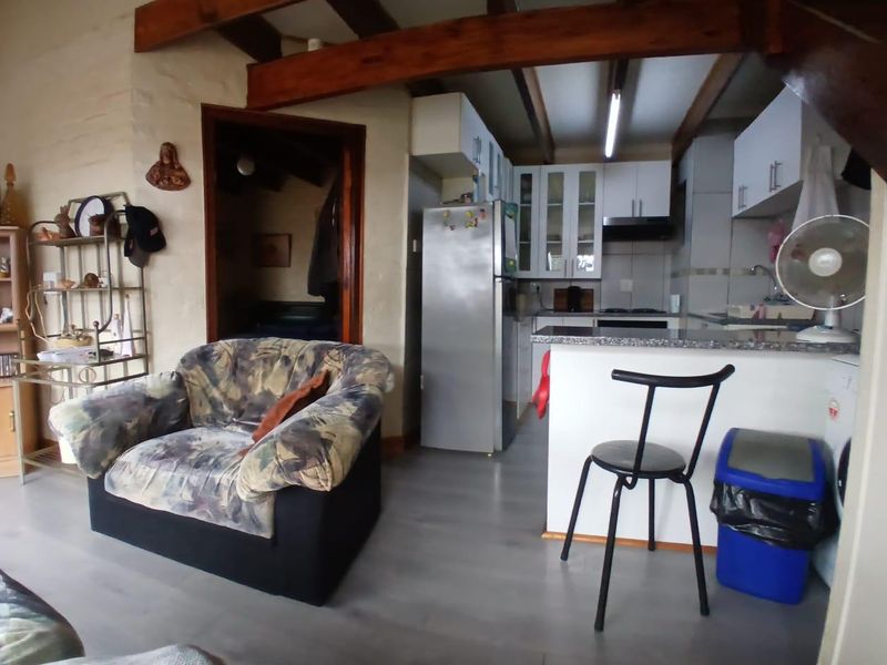 Sectional Title Facebrick Duplex Townhouse in quiet complex - Photo 7