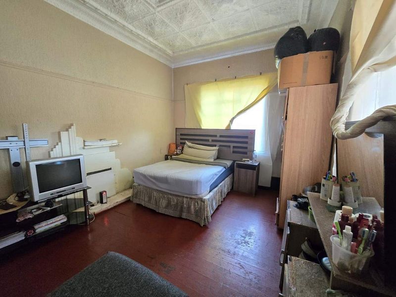 **Charming 3-Bedroom House For Sale in Rosettenville, Johannesburg** - Photo 5