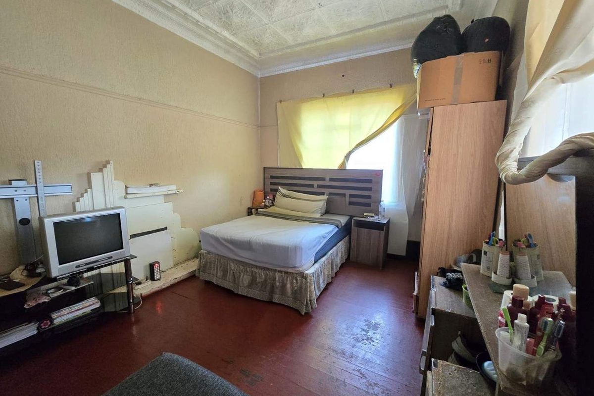 **Charming 3-Bedroom House For Sale in Rosettenville, Johannesburg** - Photo 5