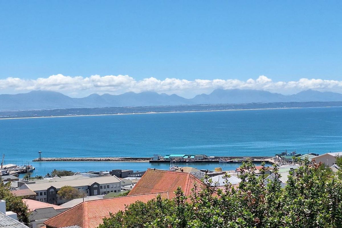 Stunning 5 Bedroom House for Slae in Linkside with Uninterrupted Sea and Ocean View - Photo 2