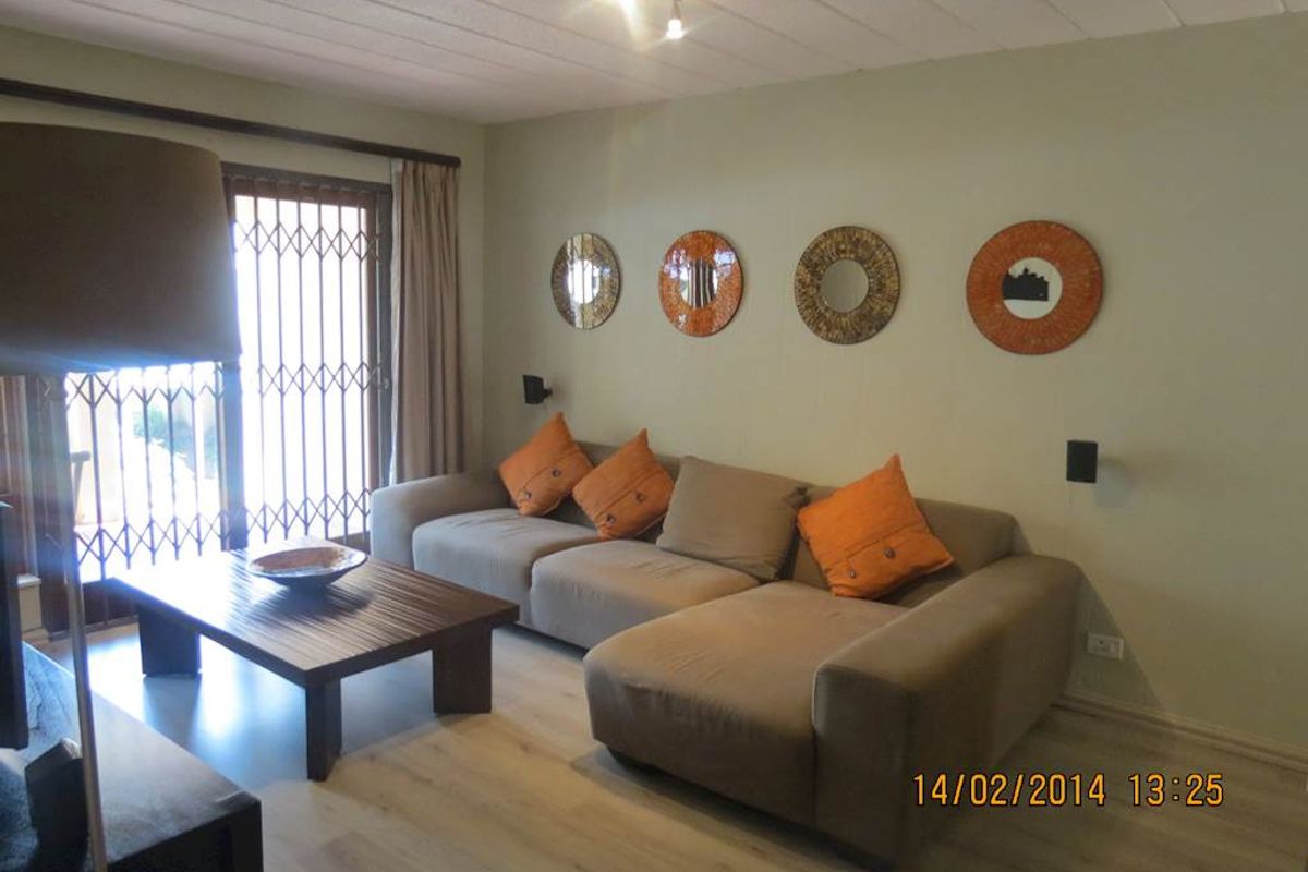 FURNISHED 1 BEDROOM GROUND FLOOR - Photo 4