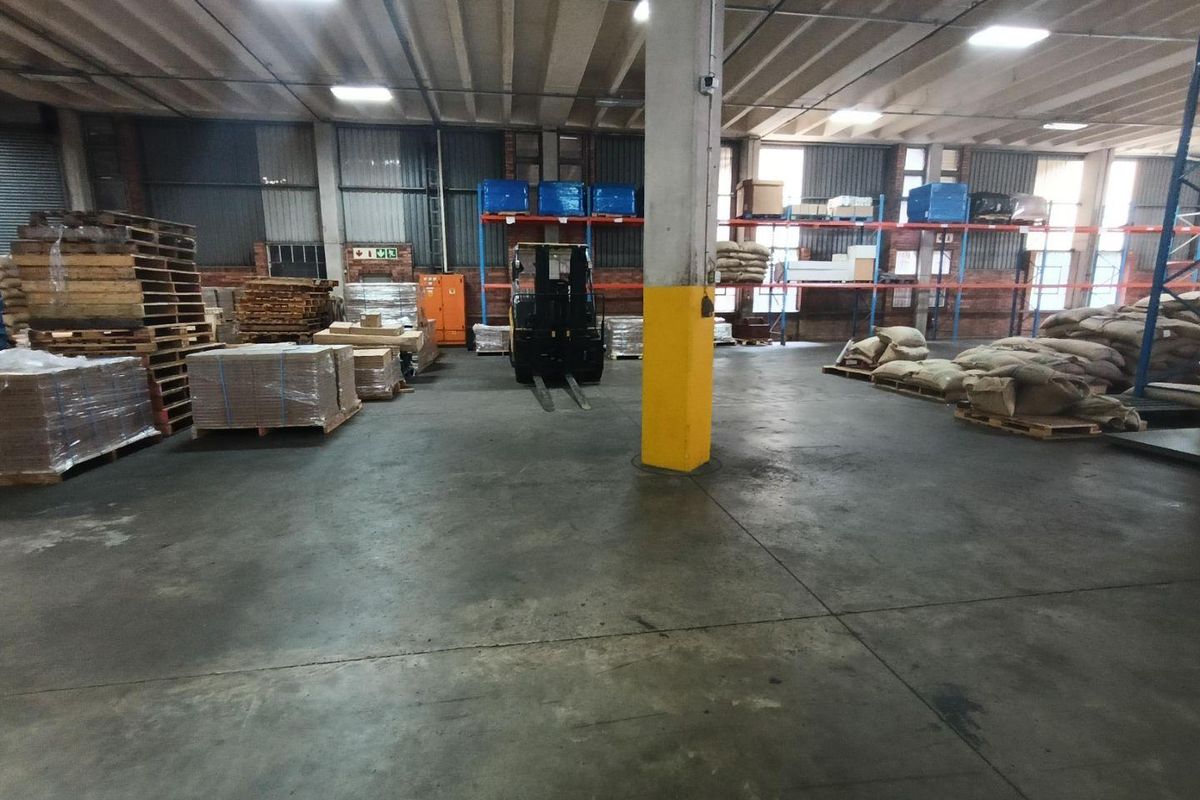 Warehouse - Industrial park | 1370m2 - Photo 3