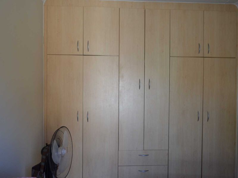 Townhouse for Sale in Rocky Crest! - Photo 3