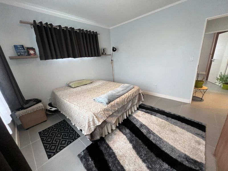 Practical and Comfortable 2 Bed Apartment - Photo 3