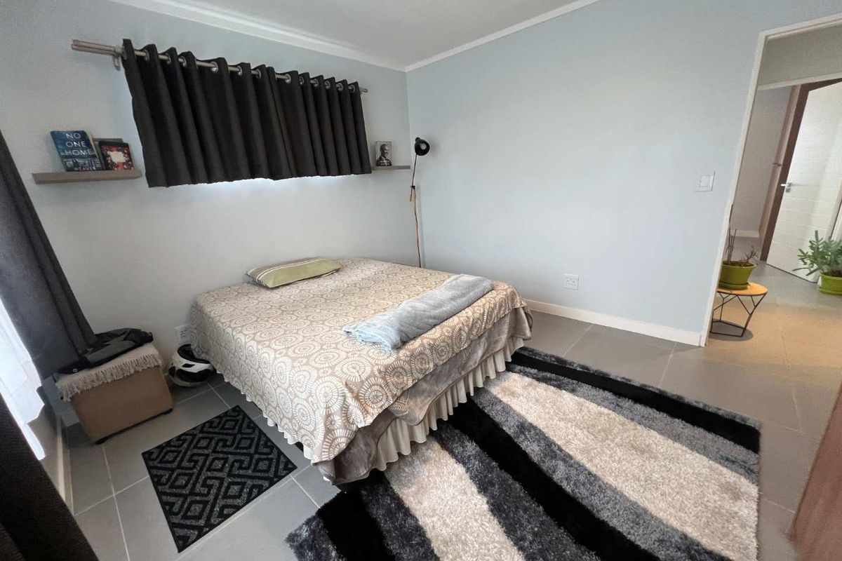 Practical and Comfortable 2 Bed Apartment - Photo 3