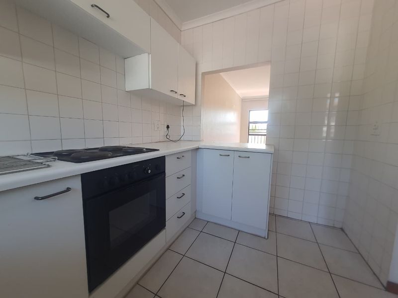 PRIME 2 bedroom 1 bath apartment - Photo 4