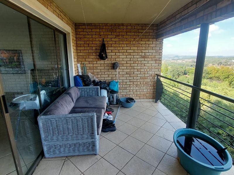 Open-Plan Living: Your Dream 2 Bedroom Home Awaits! - Photo 10