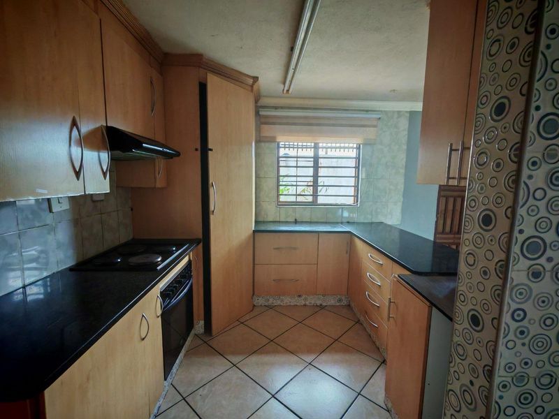 Home For Sale In A Secure Complex - Photo 8