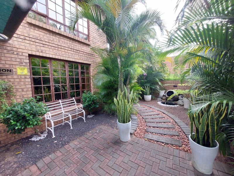 Bed and Breakfast in the heart of St Lucia. - Photo 2