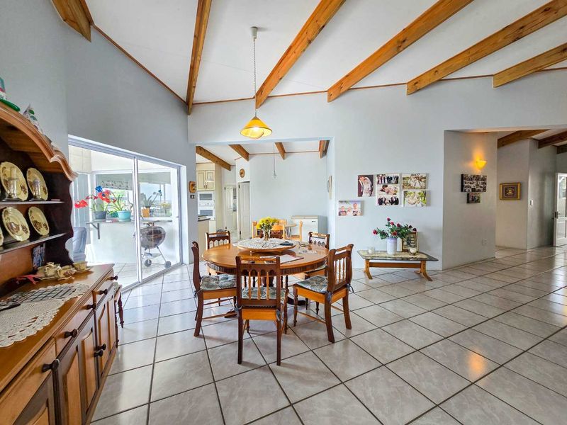 Exceptional coastal living with River and Sea Views – Stilbaai- Wes. - Photo 5