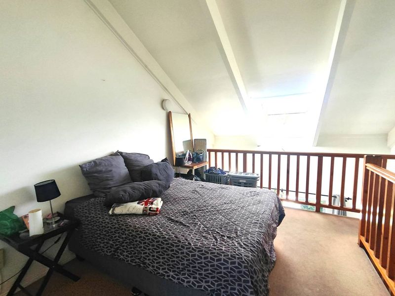 1 bedroom loft style apartment in Plumstead - Photo 8