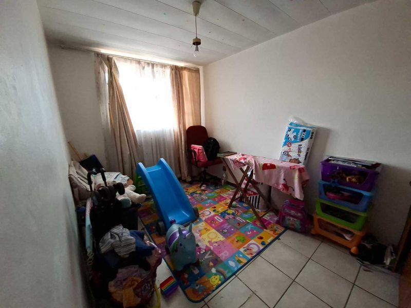 2 Bedroom Apartment For Sale - Photo 8