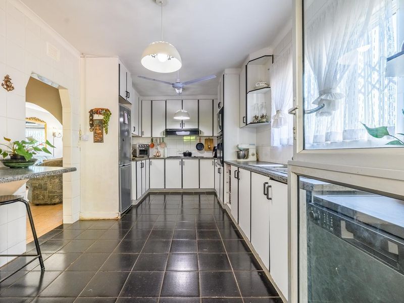 The perfect starter home in sought after Glen Anil-Durban North! - Photo 3