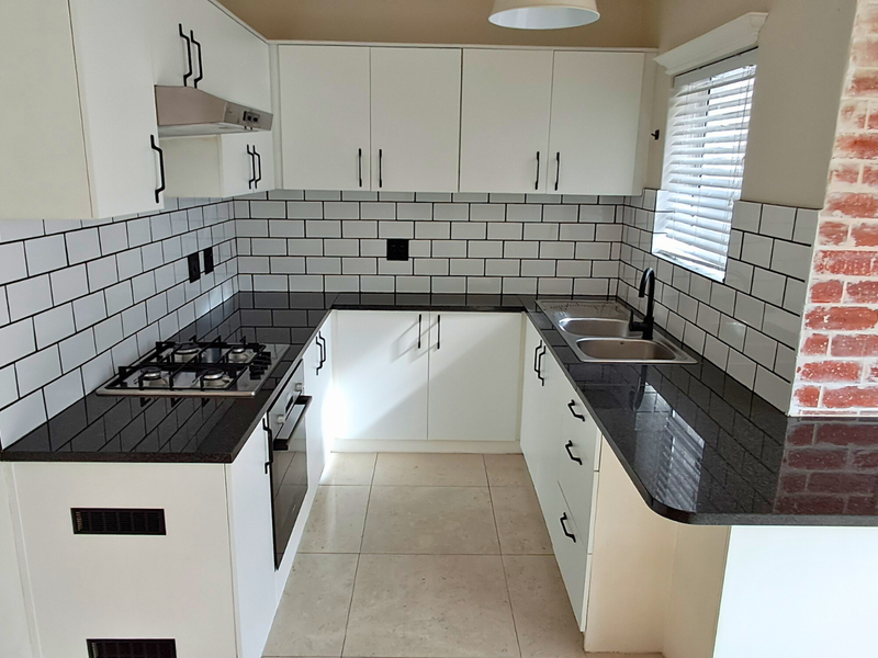 Neat 3-Bedroom Home in Secure Brackenfell South Complex - Photo 8