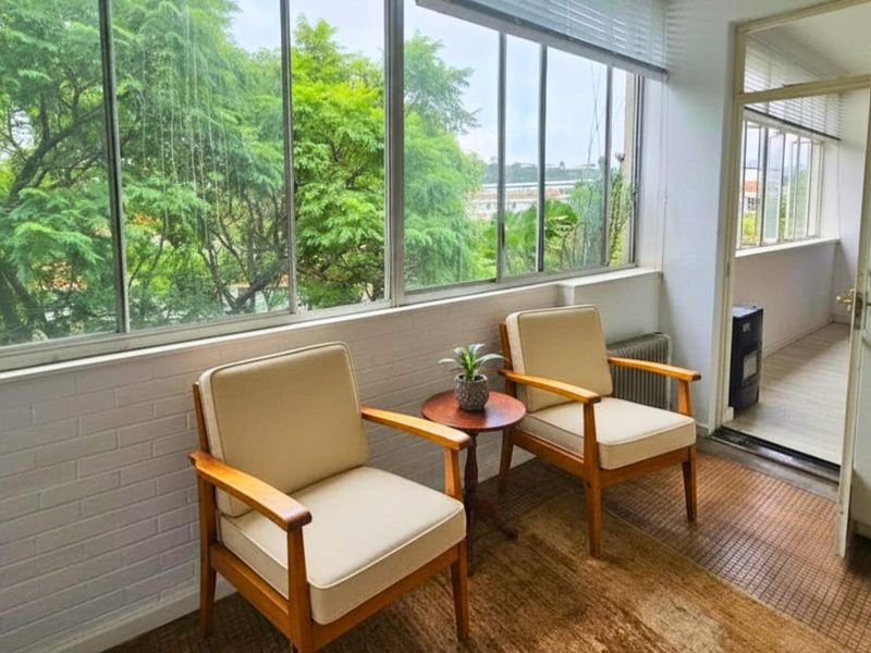 One-Bedroom, Two-Bathroom Apartment for Sale - Photo 2