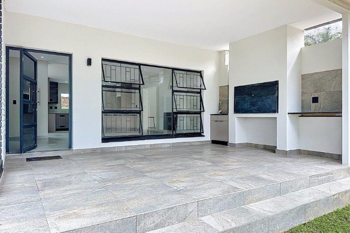 FAMILY LIVING IN MODERNISED HOME. - Photo 4