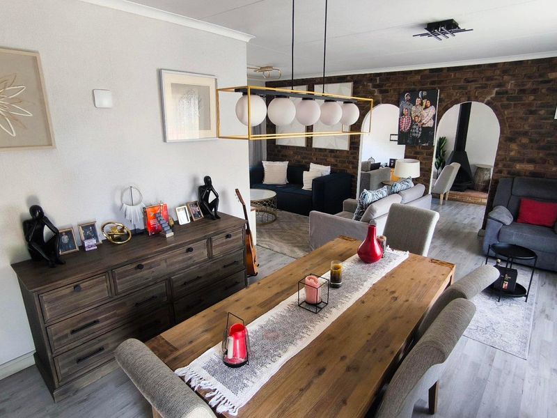 Energy-Efficient Living: Solar-Powered Comfort & Charm! - Photo 6