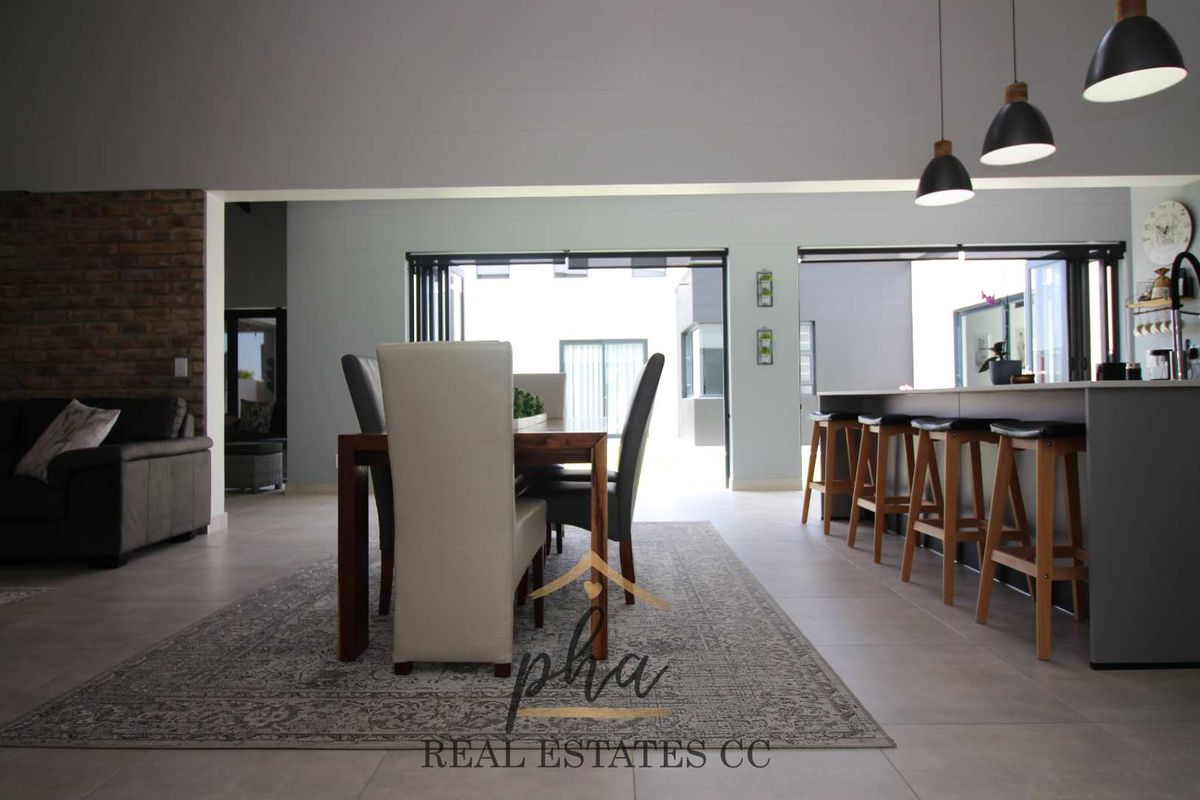 4 Bedroom Family home for sale - Swakopmund (Kramersdorf) - Photo 2