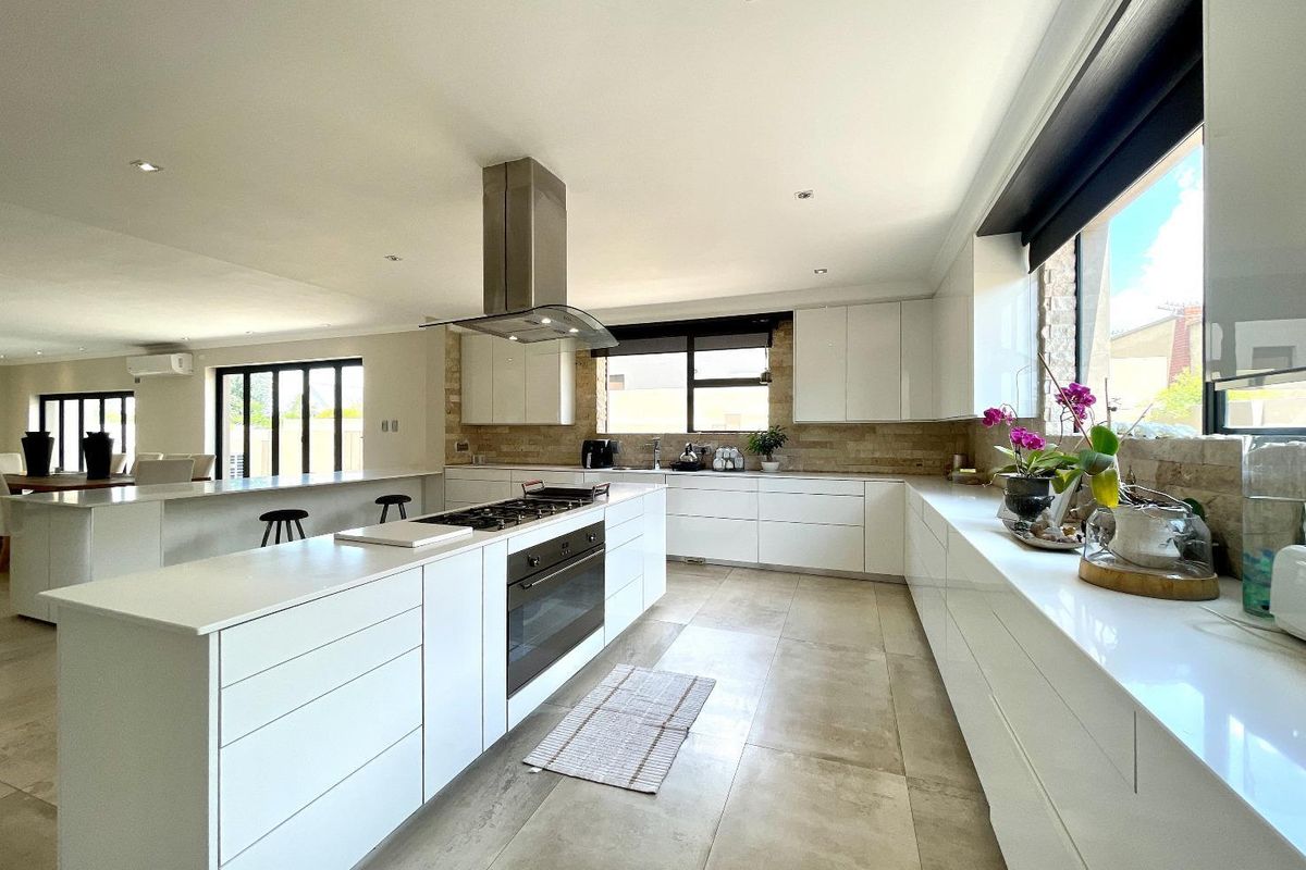 Stunning Open Plan Five Bedroom Home For Sale In Waterfall Country Estate - Photo 4