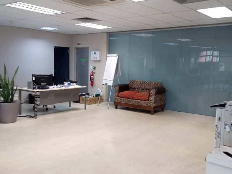 Prime Office space from N$80 392 & N$144 768 & N$263 224 - Photo 3