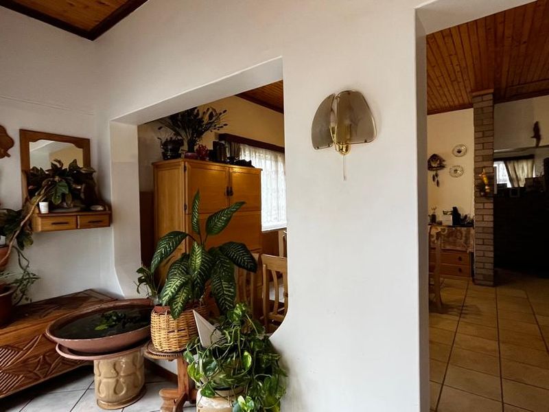 Lovely Family Home For Sale, ideal for the extended family - Photo 6