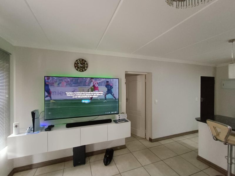 AMBERFIELD - THE HUTTON - 2 BEDROOMS - 2 BATHROOMS - Photo 6