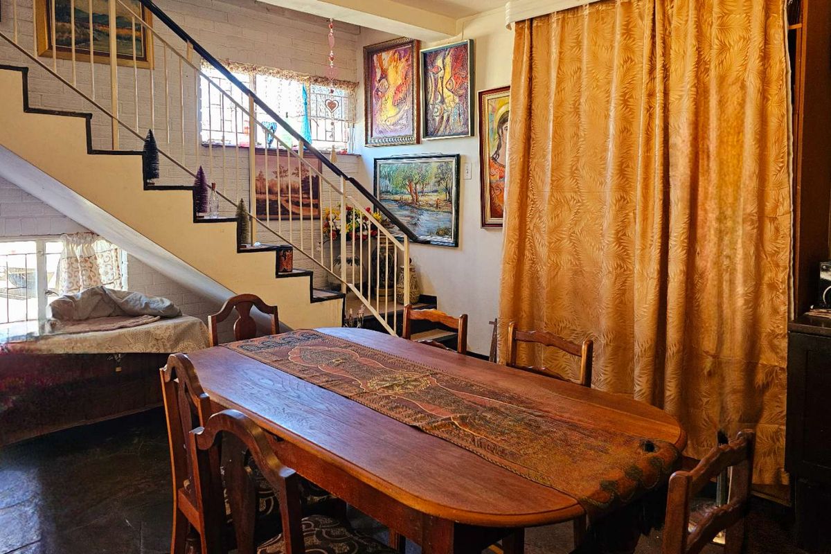 Attention Buyers! Remarkable Mansion with 9 Bedrooms, Countless Luxuries, and Endless Potential! - Photo 3