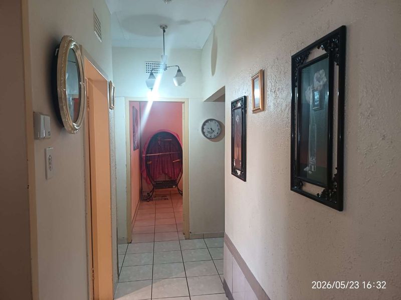 3 Bedroom family home with 13 back rooms For sale! - Photo 9