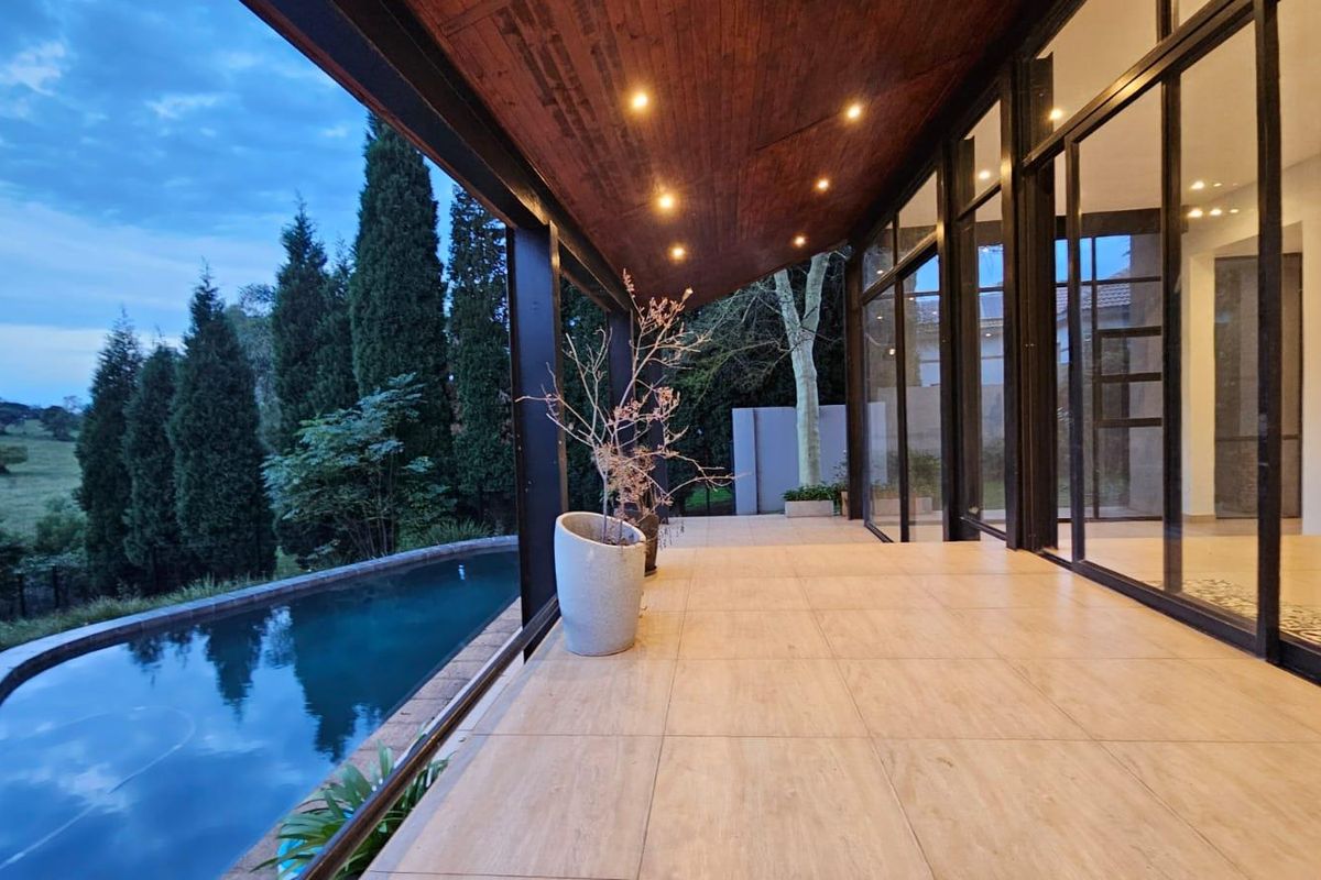 Modern 4 Bedroom home with uninterrupted views - Photo 2